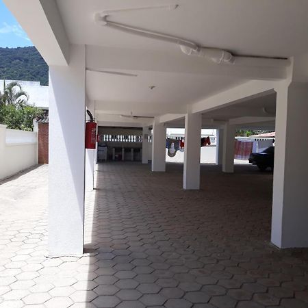 Ubatuba - Maranduba Appartement Buitenkant foto